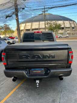 RAM 1500 CLASSIC NIGHT EDITION 2022 completo
