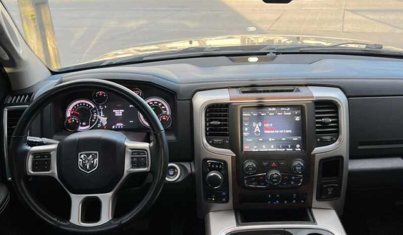 RAM 1500 CLASSIC NIGHT EDITION 2022 completo