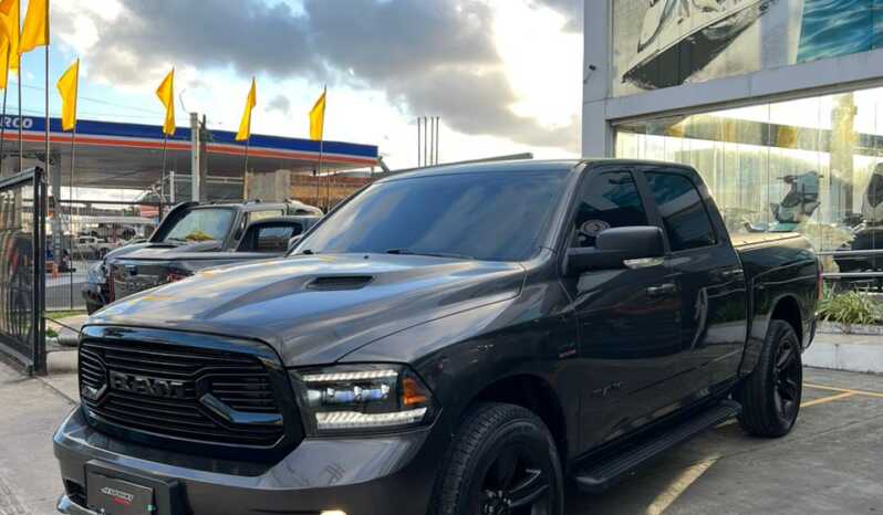 RAM 1500 CLASSIC NIGHT EDITION 2022 completo