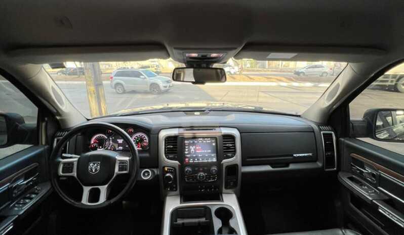 RAM 1500 CLASSIC NIGHT EDITION 2022 completo