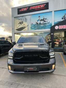 RAM 1500 CLASSIC NIGHT EDITION 2022 completo