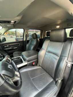 RAM 1500 CLASSIC NIGHT EDITION 2022 completo